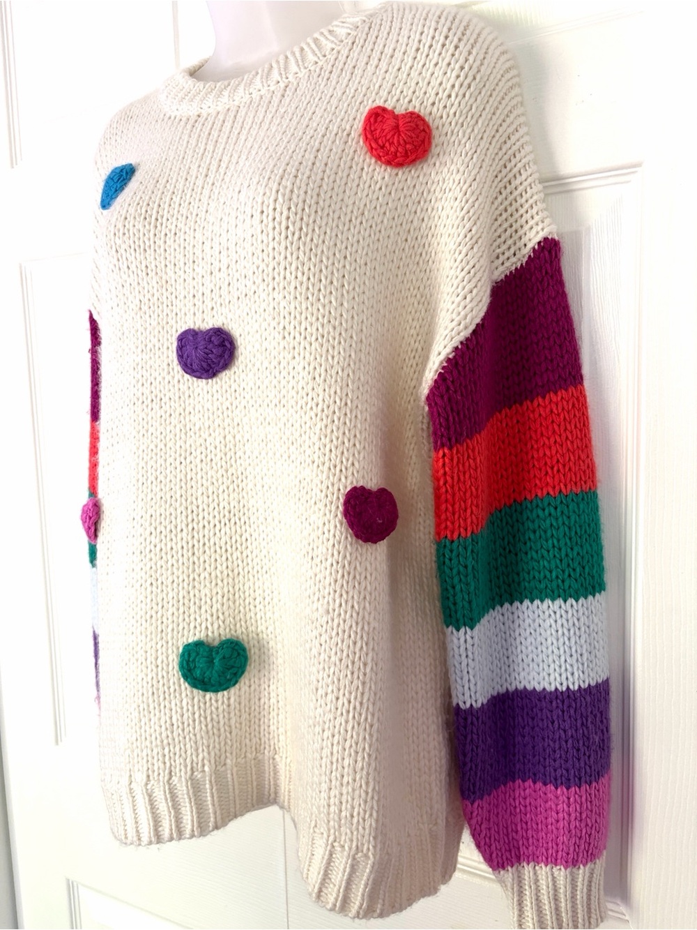 Main Strip 3D Heart Crochet Multi Stripe
Contrast Sweater size Medium - Picture 6 of 16